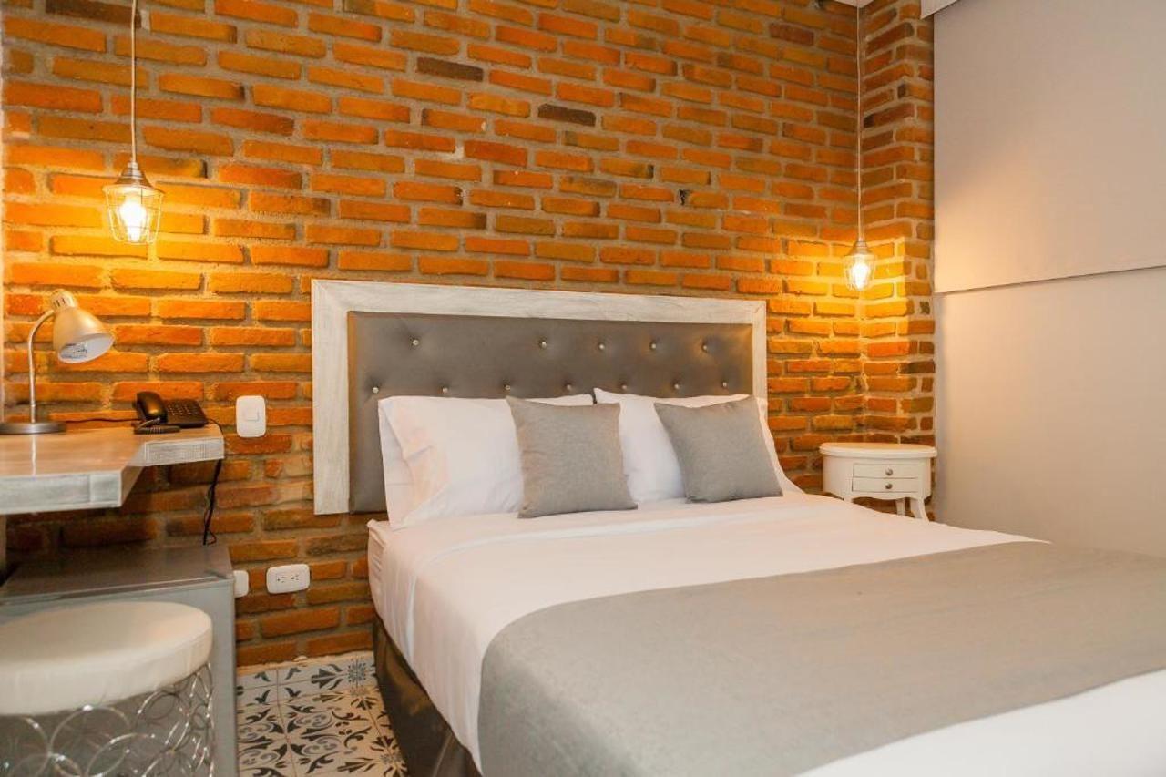 Hotel Boutique Adaz ซันตามาร์ตา ภายนอก รูปภาพ
