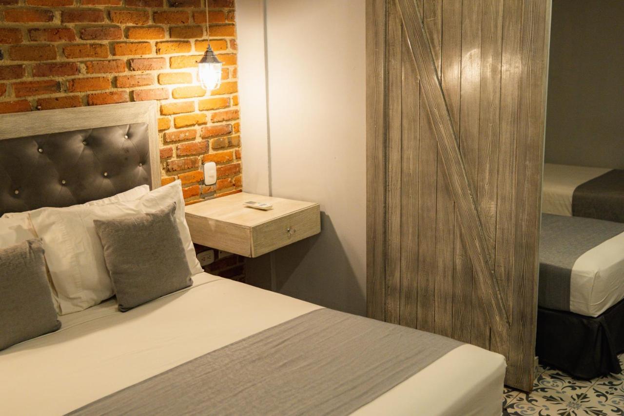 Hotel Boutique Adaz ซันตามาร์ตา ภายนอก รูปภาพ
