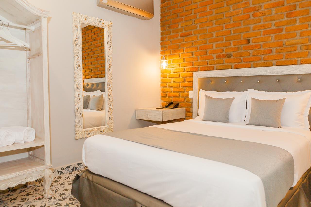 Hotel Boutique Adaz ซันตามาร์ตา ภายนอก รูปภาพ