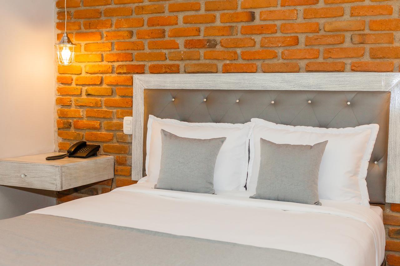 Hotel Boutique Adaz ซันตามาร์ตา ภายนอก รูปภาพ